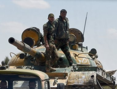 Συρία: Ο Συριακός στρατός αντεπιτίθεται νότια της Παλμύρας με ισχυρή τεθωρακισμένη δύναμη (φωτο, βίντεο)